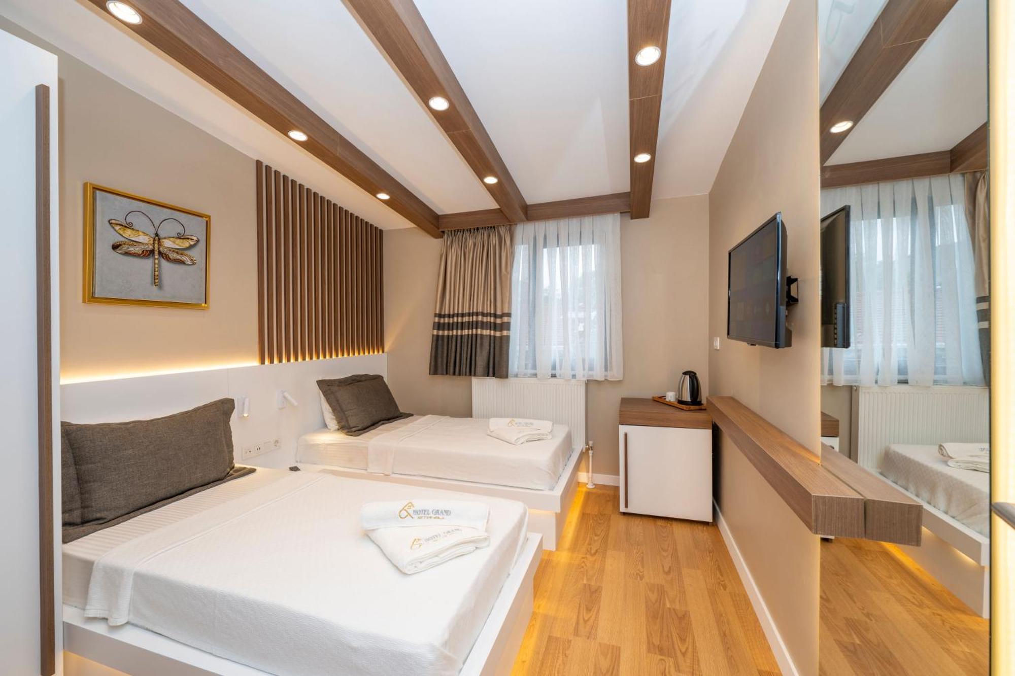 Hotel Grand Стамбул Экстерьер фото