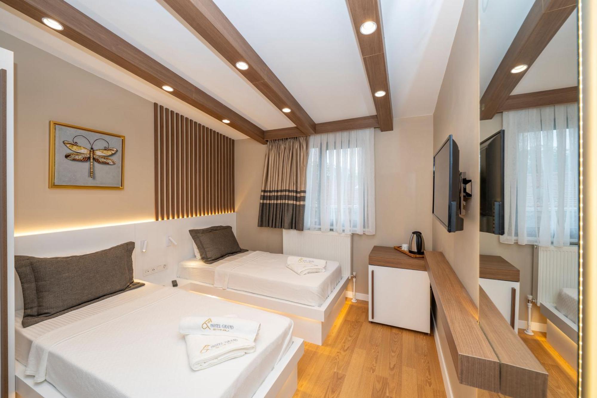 Hotel Grand Стамбул Экстерьер фото