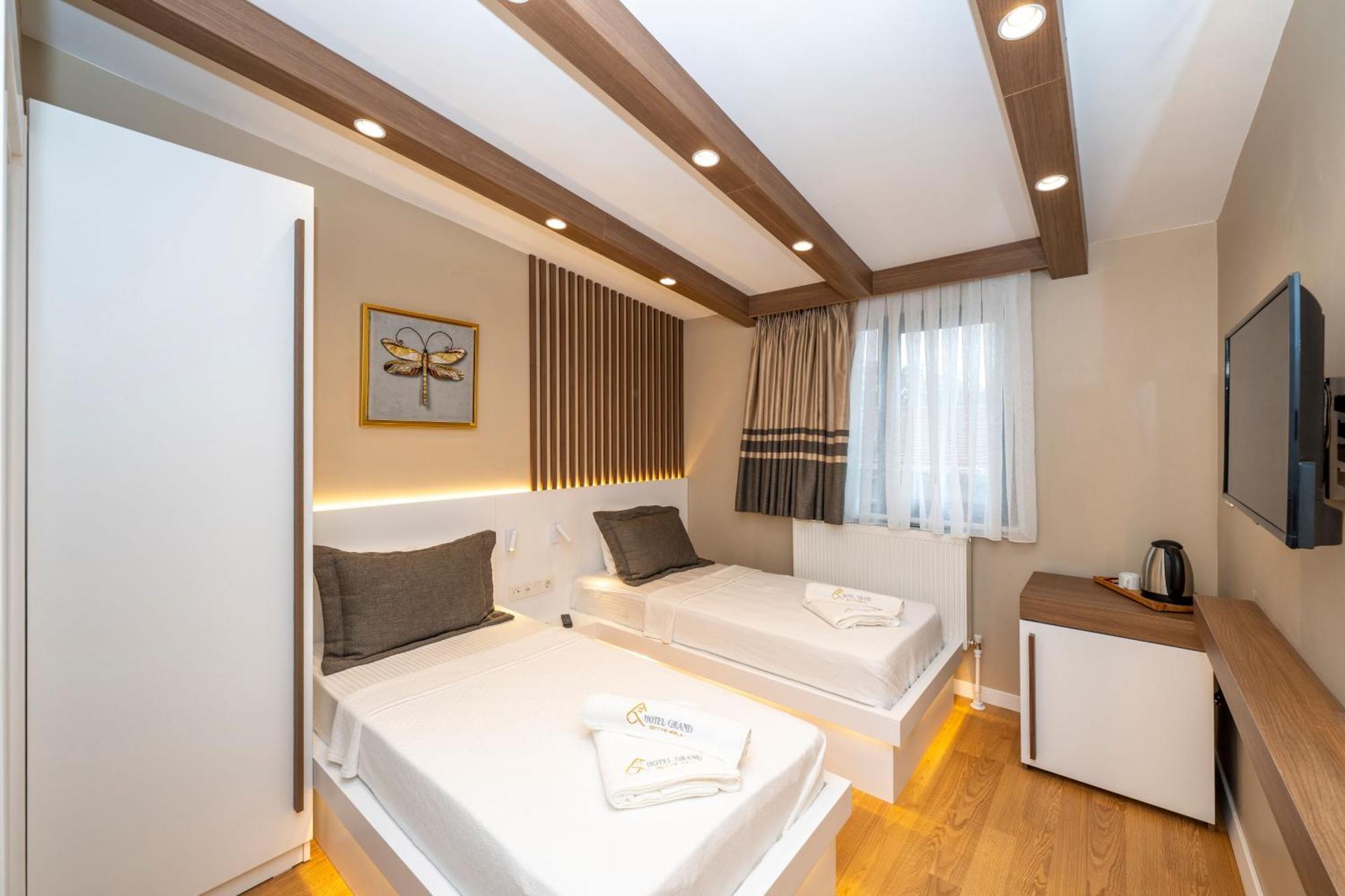 Hotel Grand Стамбул Экстерьер фото