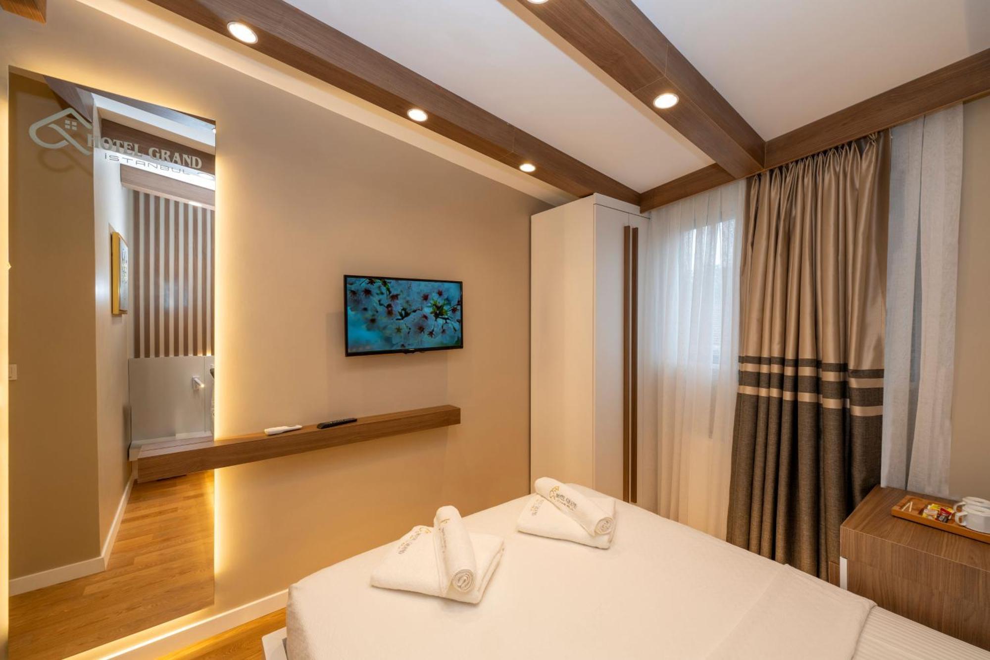 Hotel Grand Стамбул Экстерьер фото