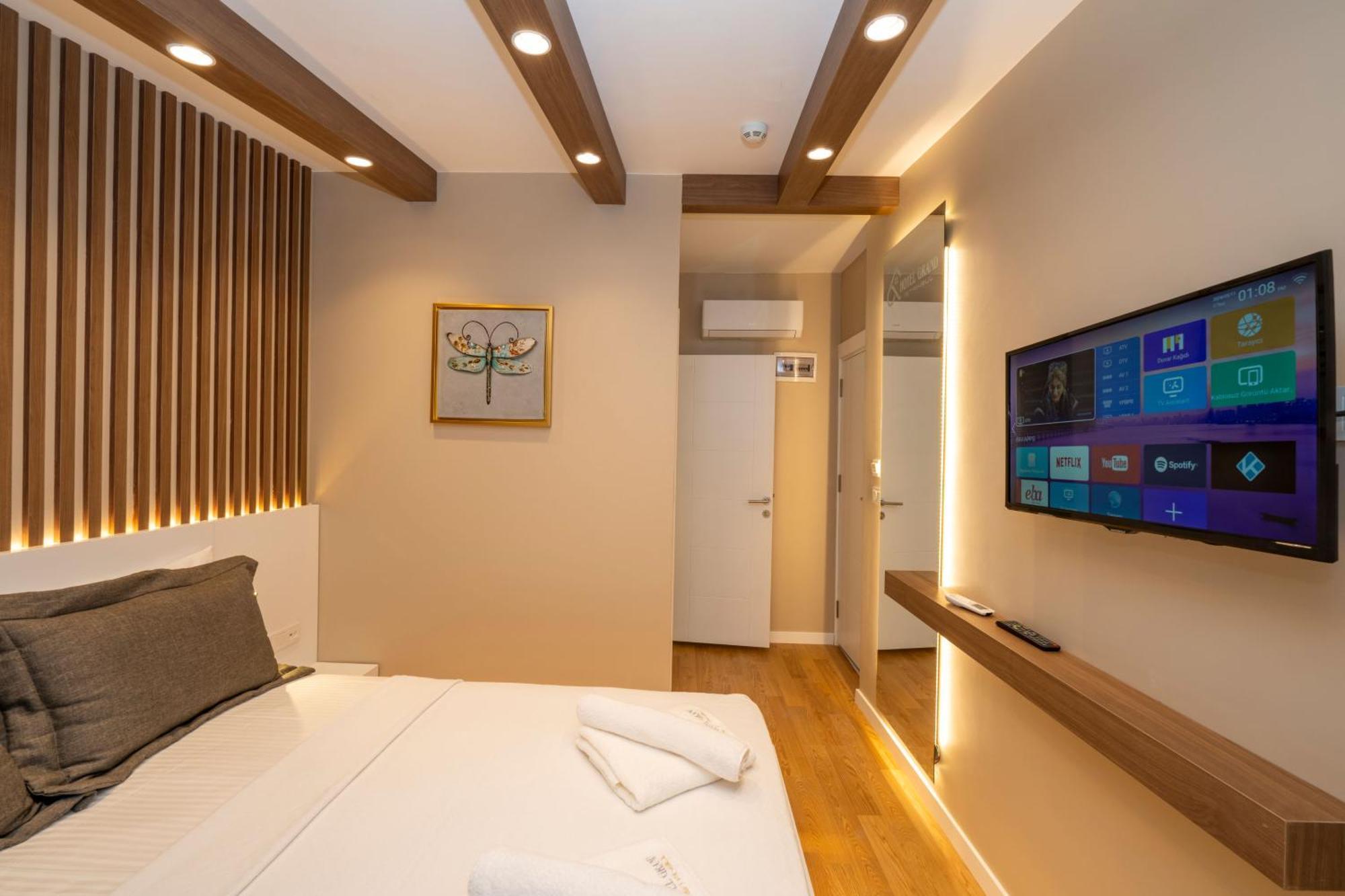 Hotel Grand Стамбул Экстерьер фото
