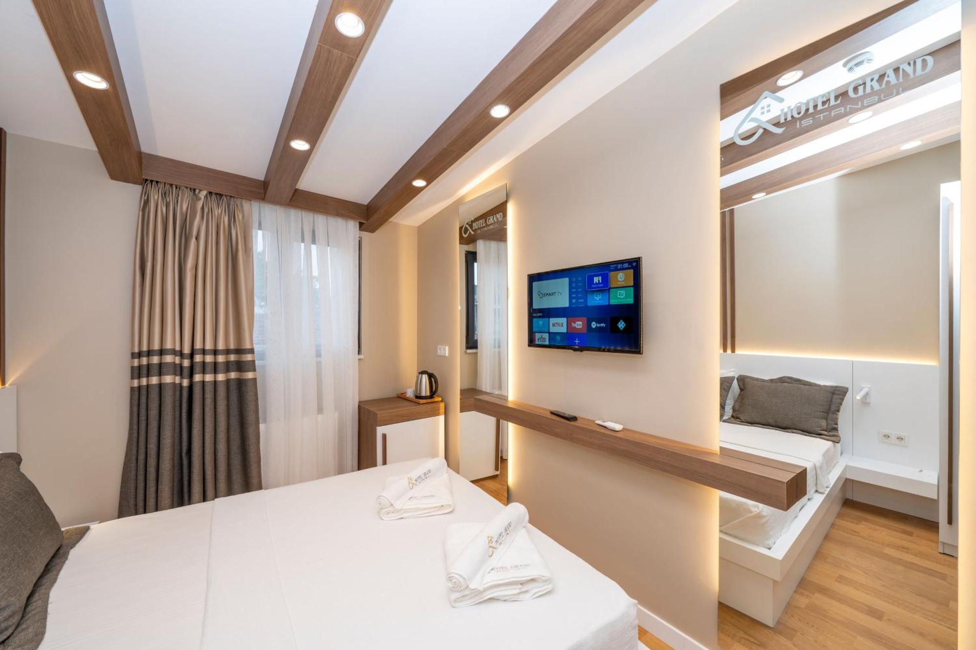 Hotel Grand Стамбул Экстерьер фото